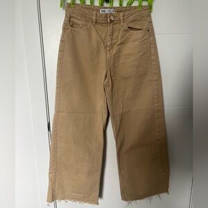Zara Wide-Leg distressed Cropped Jeans in Tan